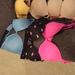 Victoria's Secret Wear Everywhere Super Push-up Bra 34B